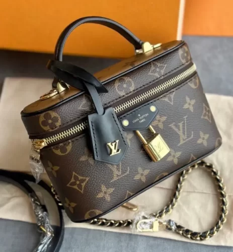 Louis Vuitton M45165 Vanity PM Monogram photo review